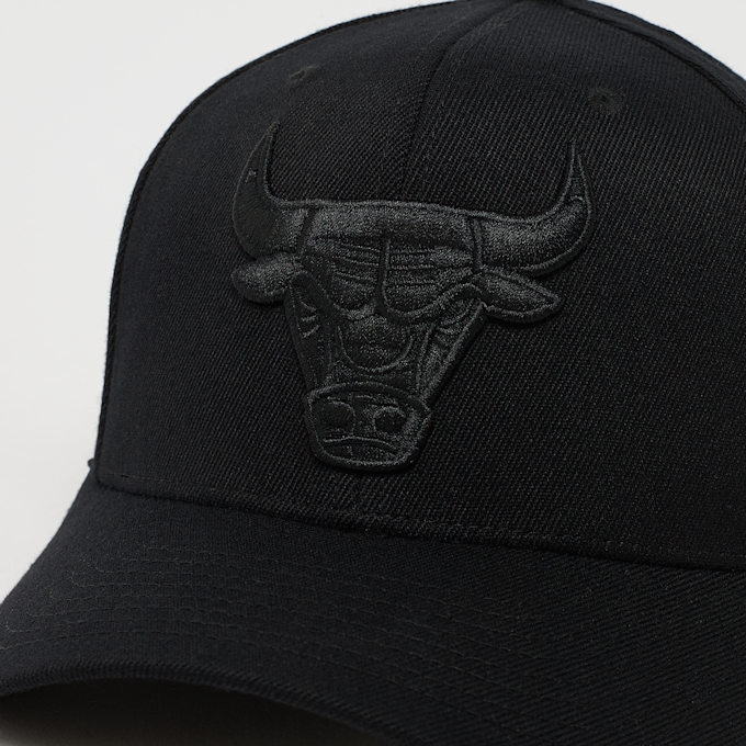 Mitchell & Ness NBA Classic Red Tonal Snapback Chicago Bulls schwarz 8809 4