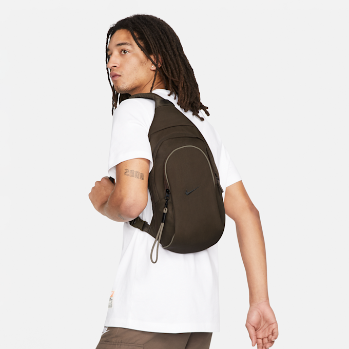 Nike Sportswear Essentials Sling Bag czarny 9656 9