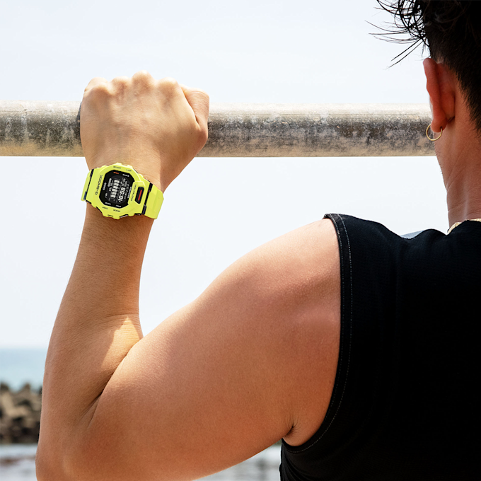 G-SHOCK G-Squad GBD-200-9ER jaune 9704 7