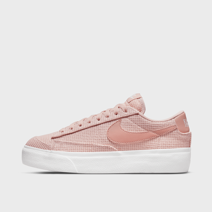 Nike WMNS Blazer Low Platform Essentials rose 10691 1