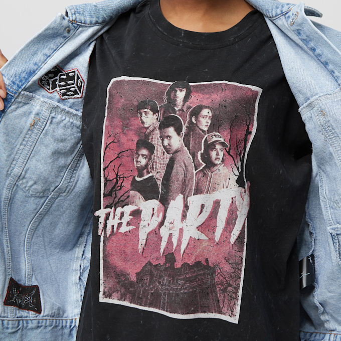 Karl Kani x Stranger Things Woven Signature Washed Print Tee Dress grijs 12909 5