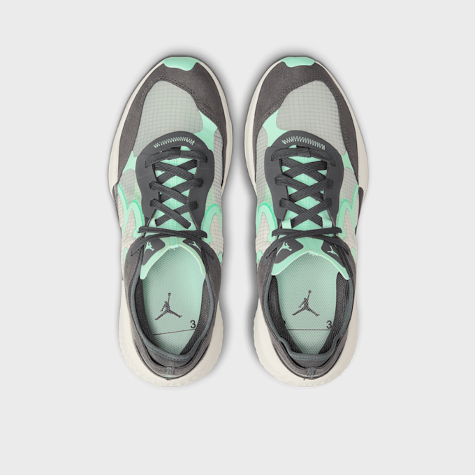 Jordan Wmns Delta 3 Low szary 15935 6