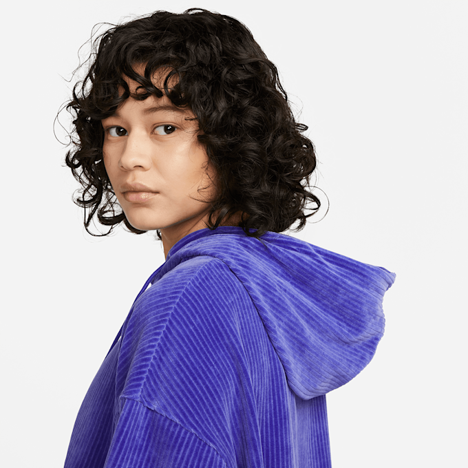 Nike Sportswear Women's Velour Cropped Pullover Hoodie blauw 16121 4
