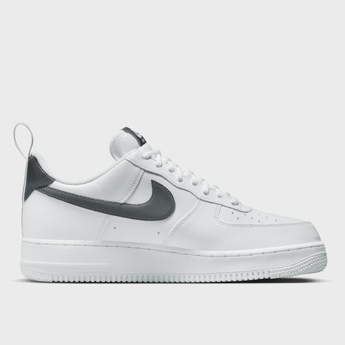 Nike Air Force 1 07 LV8 UT 2 weiß 16746 2