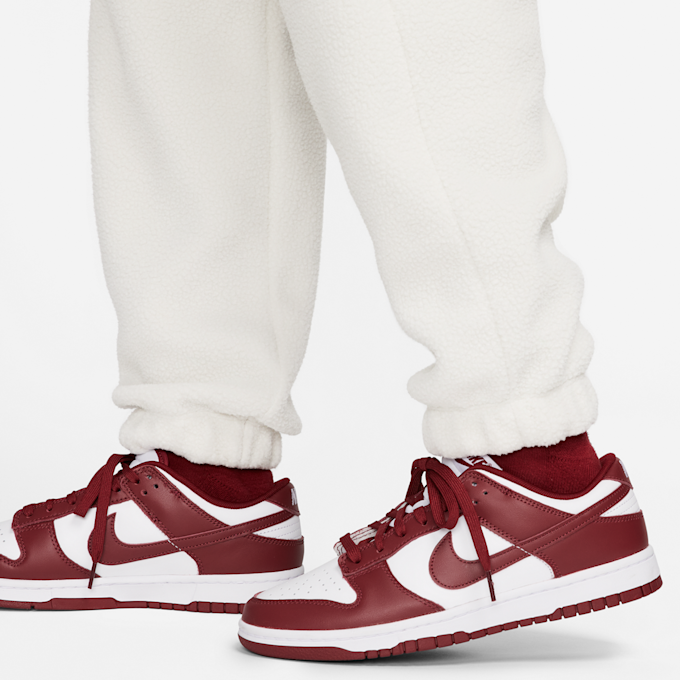 Nike Sportswear Plush Jogger weiß 14682 4
