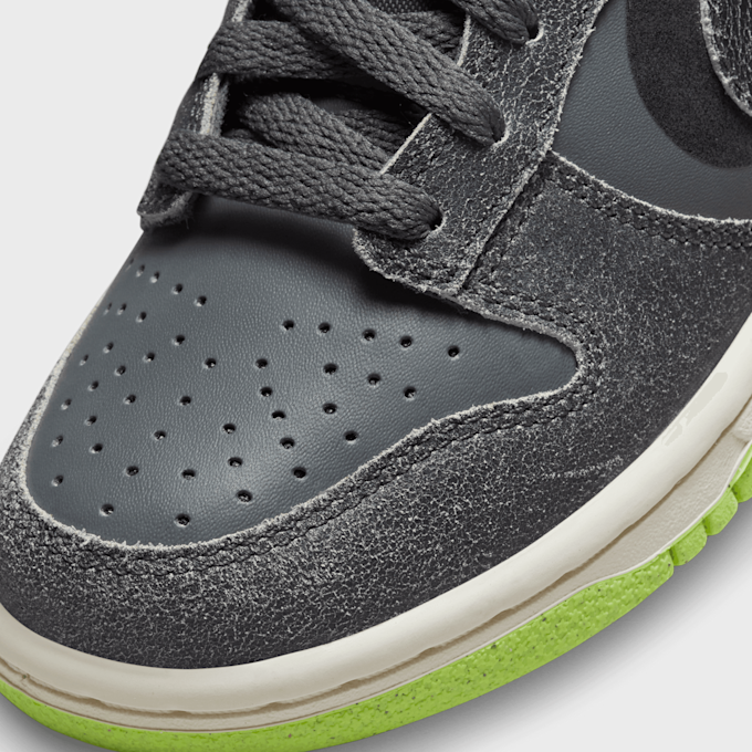Nike Dunk Low SE (GS) gris 15017 7