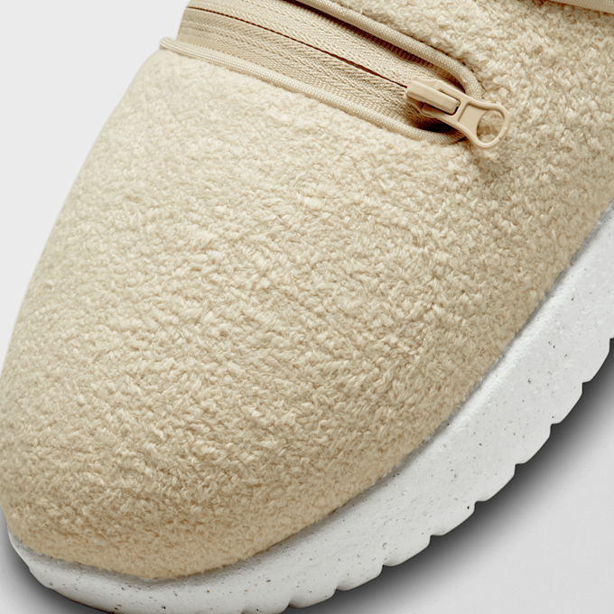 Nike WMNS Burrow SE beige 15018 7