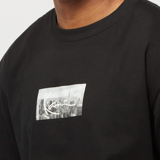 Karl Kani Small Signature NYC Print Tee schwarz 18339 3
