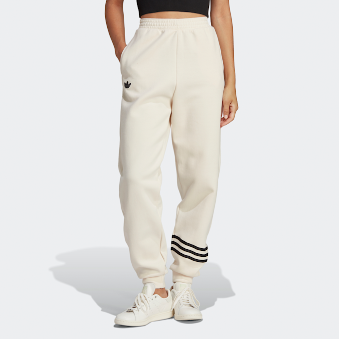 adidas Originals adicolor Neuclassics Trainingshose weiß 19008 1