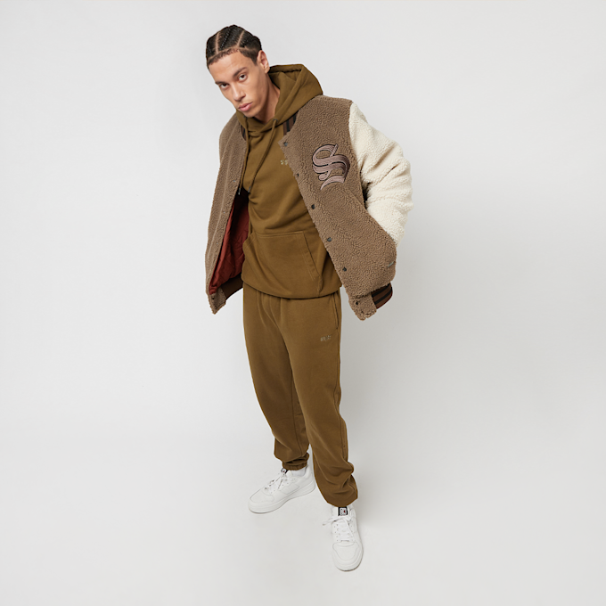 SNIPES Old English Logo Sherpa Varsity Jacket bež 20385 6