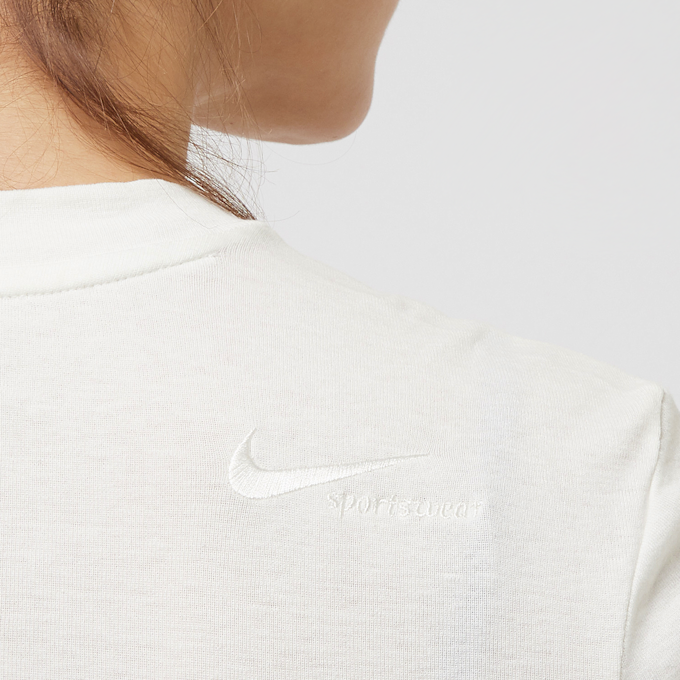 Nike Sportswear Twisted Short-Sleeve Top weiß 20788 3