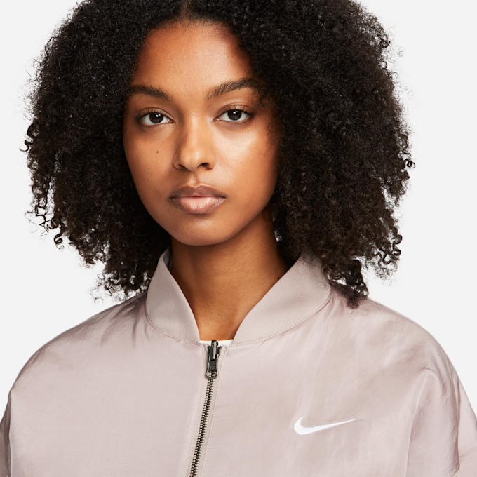 Nike Sportswear Varsity Bomber Jacket bege 20844 4