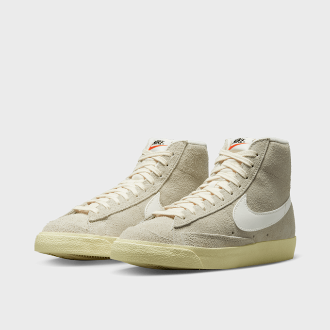 Nike WMNS Blazer Mid '77 Vintage beige 20936 3