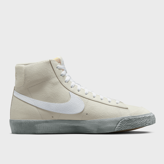 Nike Blazer Mid '77 EMB blanc 21021 2
