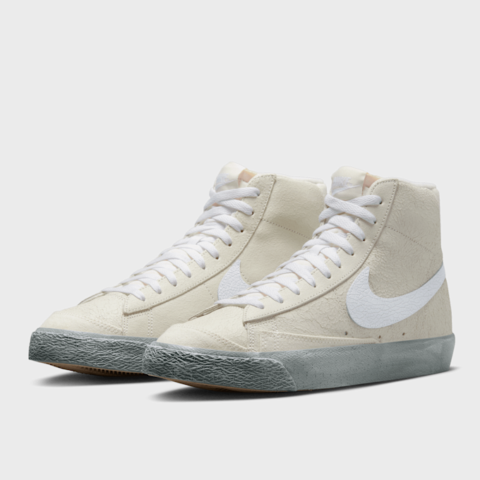 Nike Blazer Mid '77 EMB blanc 21021 4