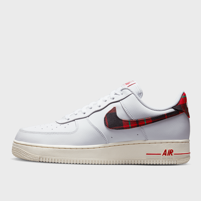 Nike Air Force 1 '07 LV8 weiß 21093 1