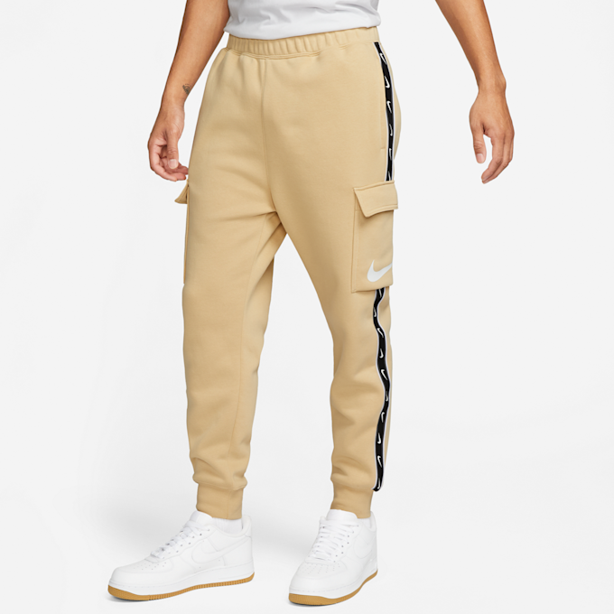 Nike Sportswear Repeat Fleece Cargo Pants beige 21125 1
