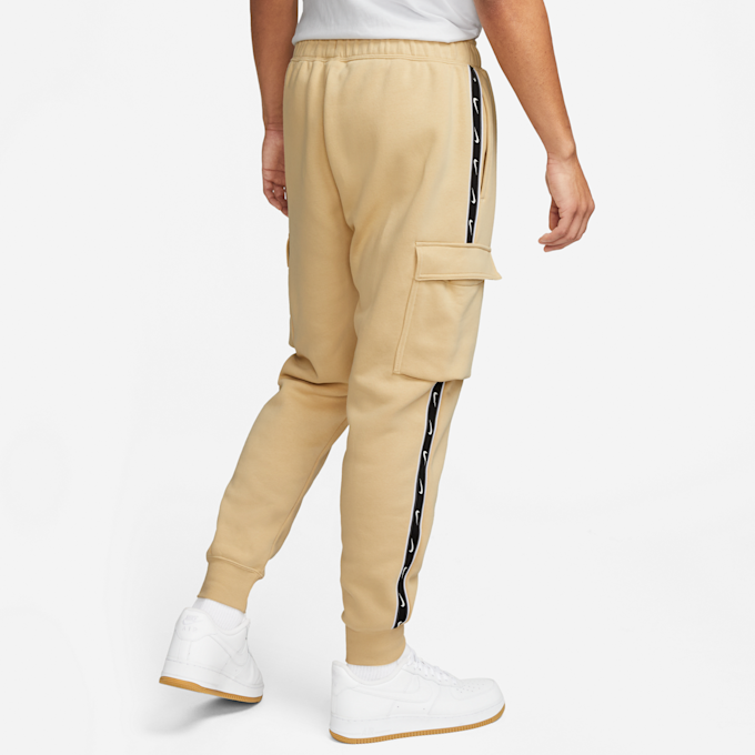 Nike Sportswear Repeat Fleece Cargo Pants beige 21125 2