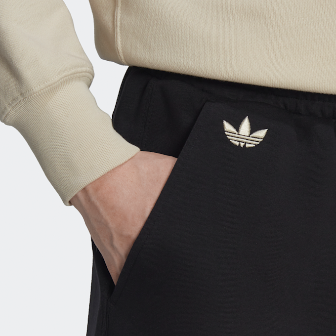adidas Originals adicolor Neuclassics Shorts schwarz 22557 3