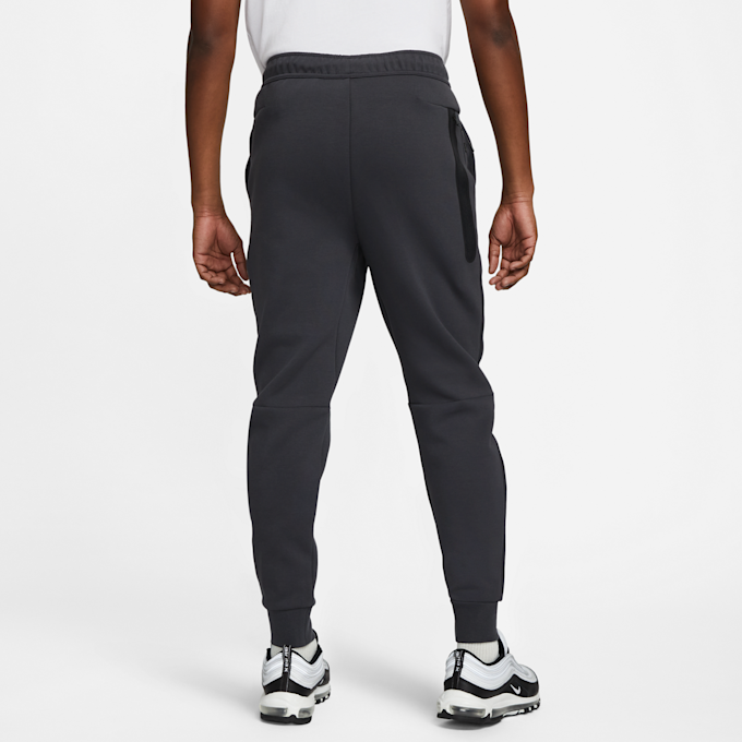 Nike Sportswear Tech Fleece Joggers grau 20043 2