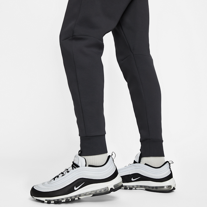 Nike Sportswear Tech Fleece Joggers grau 20043 3