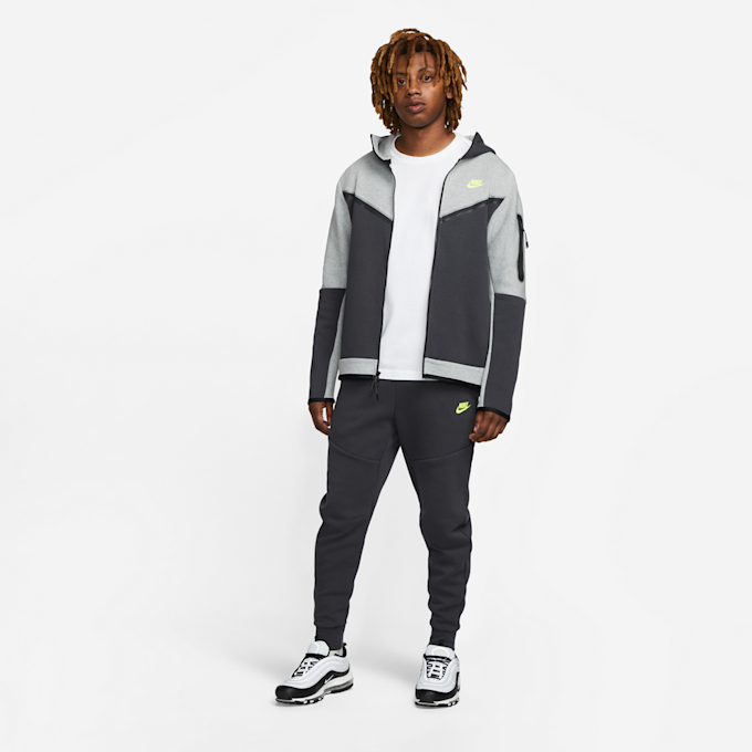 Nike Sportswear Tech Fleece Joggers grau 20043 6