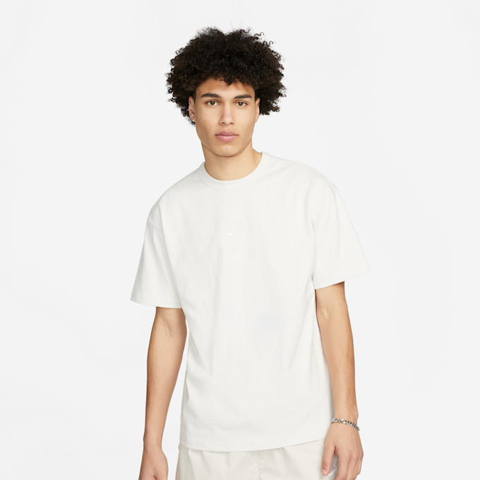 Nike Sportswear Sportswear Premium Essentials T-Shirt beige 20129 1