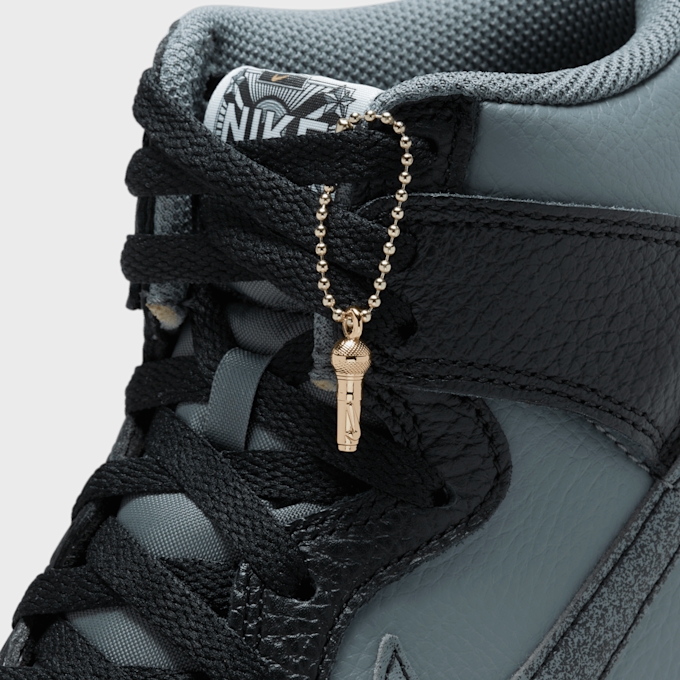 Nike Dunk Hi Retro PRM gris 25700 9