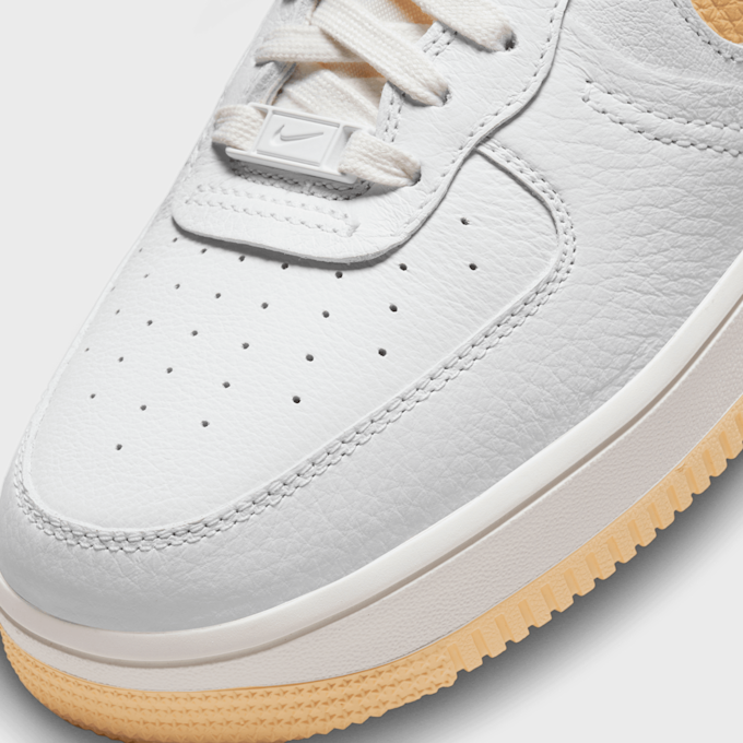 Nike WMNS Air Force 1 Sculpt weiß 25808 7