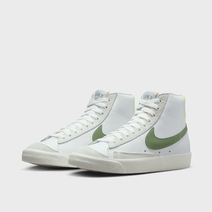 Nike WMNS Blazer Mid '77 weiß 25814 4