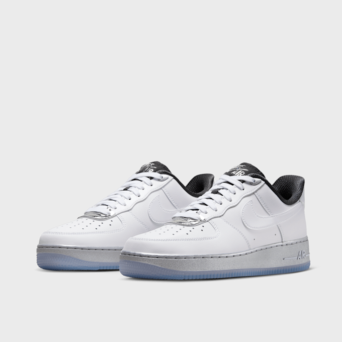 Nike WMNS Air Force 1 '07 SE weiß 25836 4