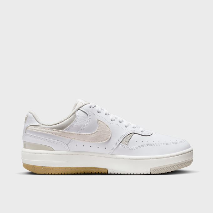 Nike WMNS Gamma Force weiß 25840 2