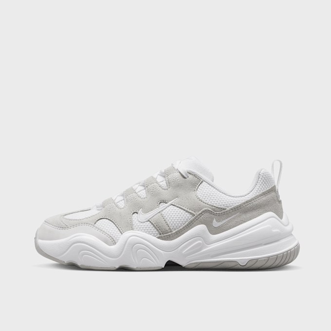 Nike WMNS Tech Hera blanc 25856 1