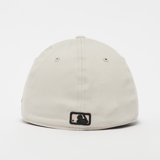 New Era 39Thirty League Essential MLB New York Yankees beige 26615 2