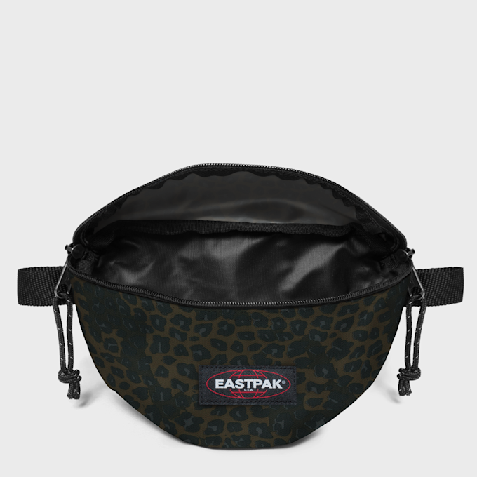 Eastpak Springer Funky Leopard schwarz 26675 3