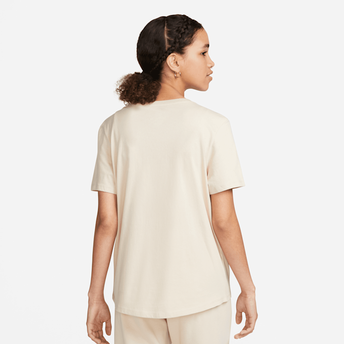 Nike Sportswear Essentials Logo T-Shirt rot 27187 2