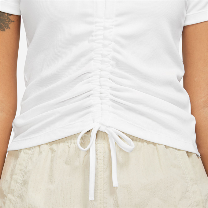 Nike Sportswear Essentials Ribbed Short-Sleeve Mod Cropped Top blanco 27227 3