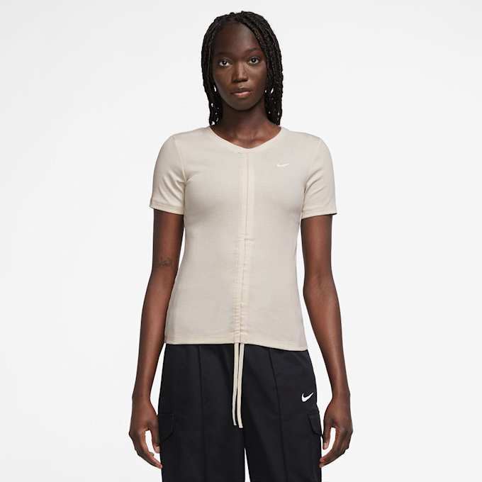 Nike Sportswear Essentials Ribbed Short-Sleeve Mod Cropped Top beige 27228 1