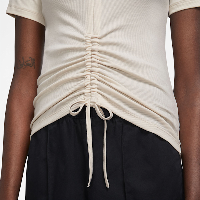 Nike Sportswear Essentials Ribbed Short-Sleeve Mod Cropped Top beige 27228 3