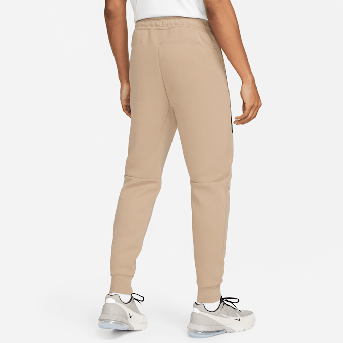 Nike Tech Fleece Slim Fit Jogger Sweatpants beige 27279 2