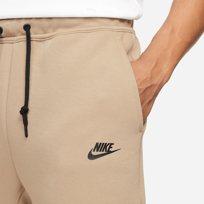 Nike Tech Fleece Slim Fit Jogger Sweatpants beige 27279 3