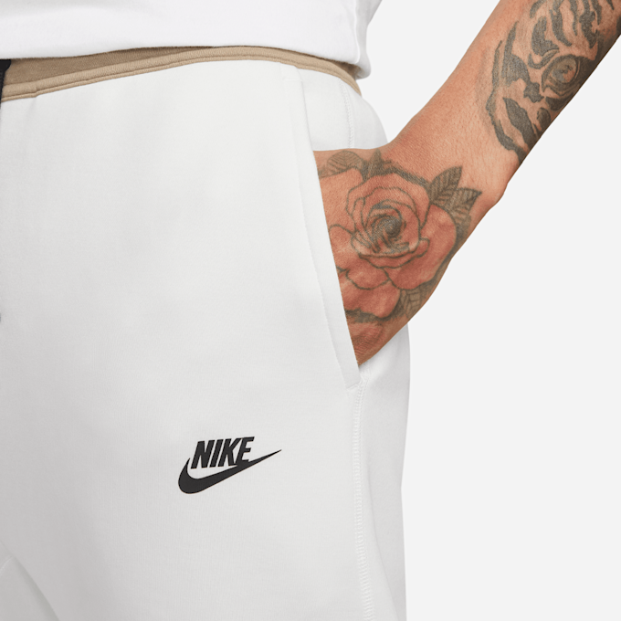 Nike Tech Fleece Jogger wit 27344 5