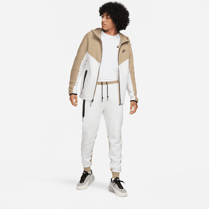 Nike Tech Fleece Jogger wit 27344 9