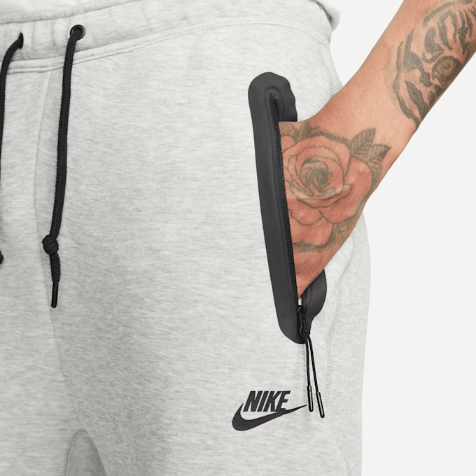 Nike Tech Fleece Open-Hem Sweatpants grau 27345 3