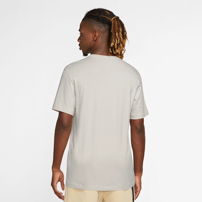 Nike Sportswear Club Tee beż 27367 2