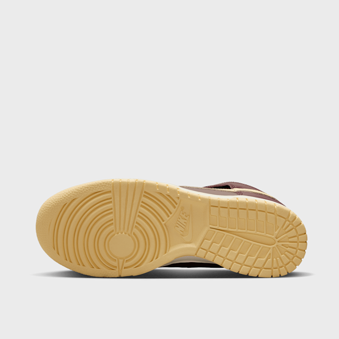 Nike WMNS Dunk High lila 27512 3
