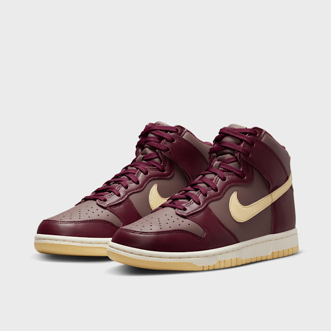 Nike WMNS Dunk High lila 27512 4