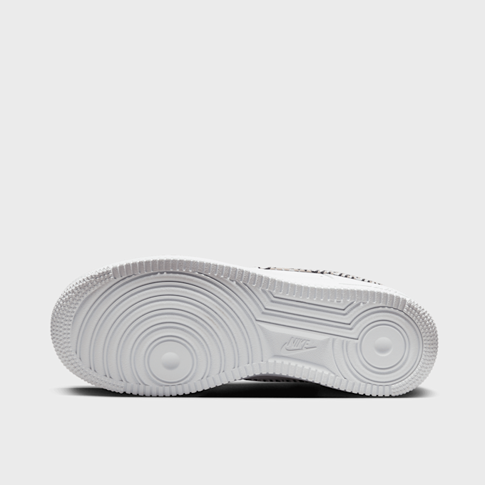 Nike WMNS Air Force 1 LX blanc 27542 3