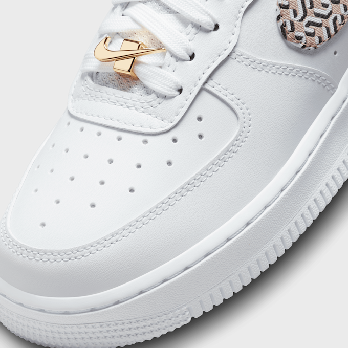 Nike WMNS Air Force 1 LX blanc 27542 7