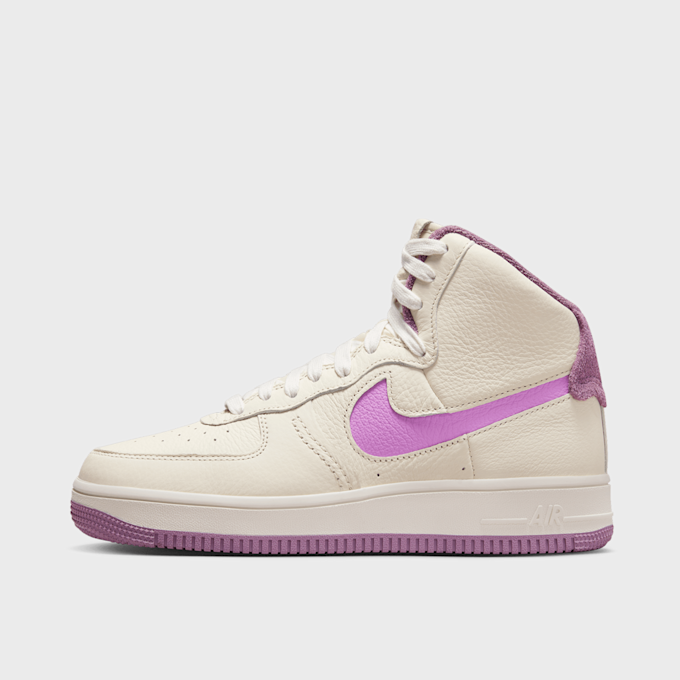 Nike WMNS Air Force 1 Sculpt biały 27543 1